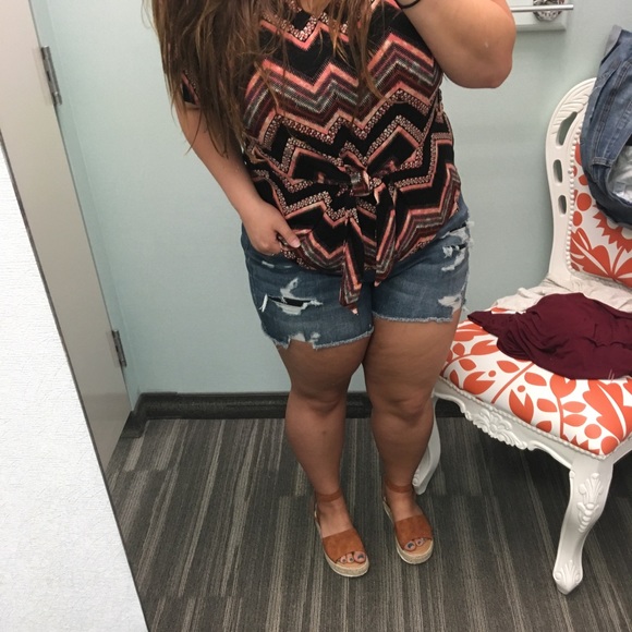 Blouse - Picture 9 of 9